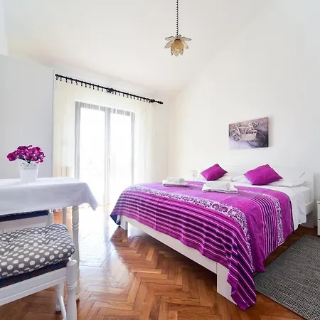 With Parking Space Zadar - Diklo, Zadar - 9671 Апартаменты Дикло
