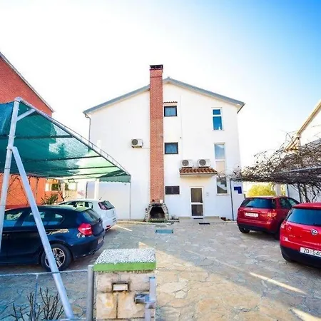 With Parking Space Zadar - Diklo, Zadar - 9671 Апартаменты *